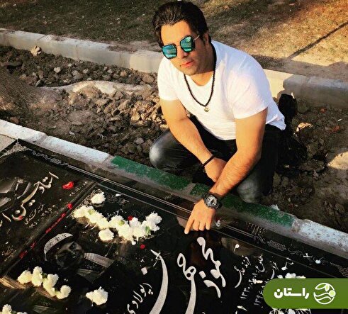 تصویری پربازدید از امید جهان بر مزار پدر مرحومش