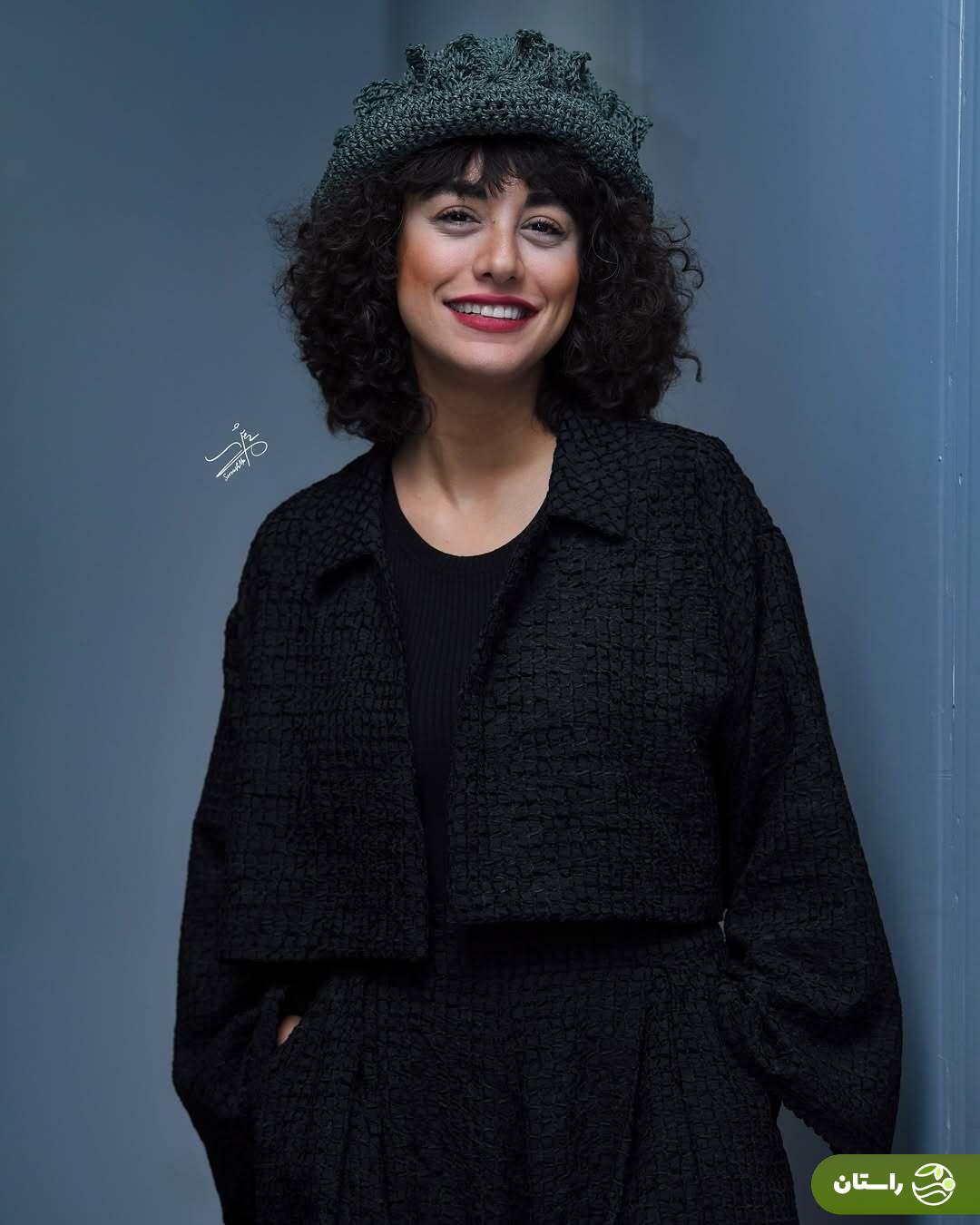 (تصاویر) بهنام تشکر، پاشا رستمی و نازنین کیوانی در پشت صحنه نمایش بار هستی