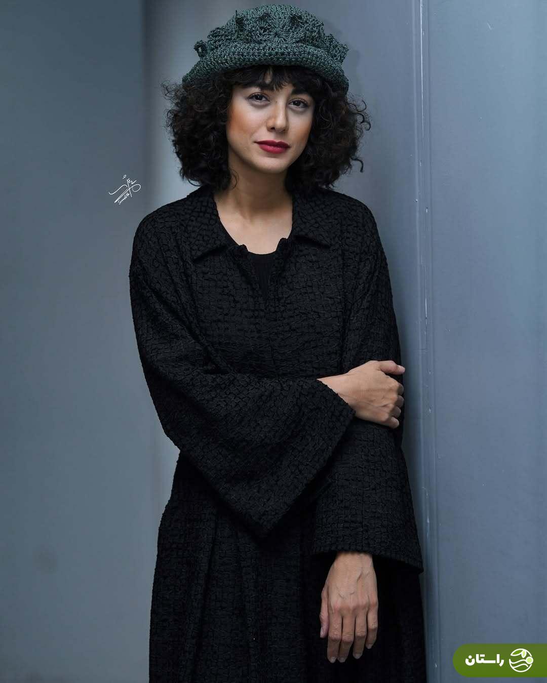 (تصاویر) بهنام تشکر، پاشا رستمی و نازنین کیوانی در پشت صحنه نمایش بار هستی