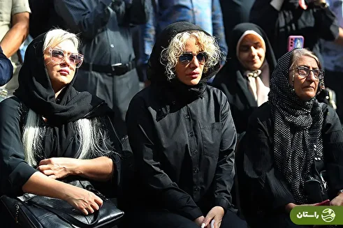 (ویدئو) نماز خواندن و گریه‌های بی‌امانِ شراره رخام در خاکسپاری امید جهان