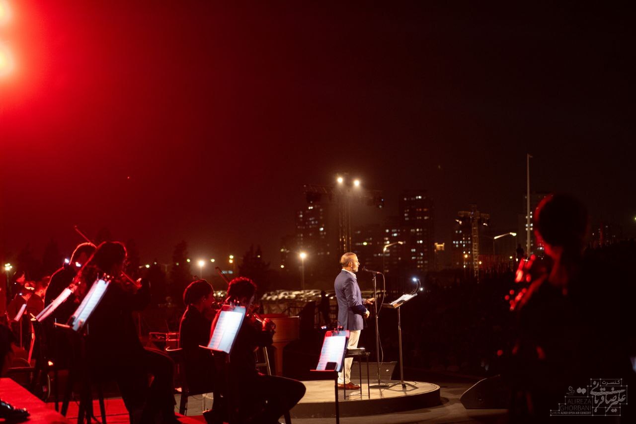 علیرضا قربانی در شب آخر «ایرانم» در تهران: دوری از شما غمی است بر دل ما