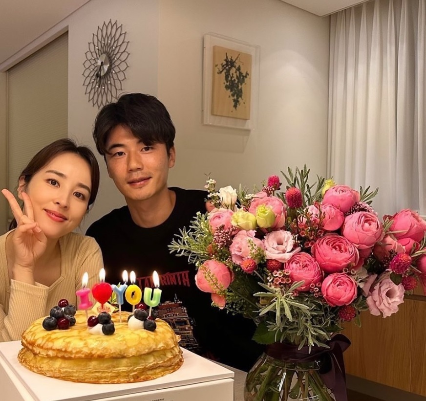 تولد «بانو سوسانو» در کنار همسر فوتبالیستش؛ بانو سوسانو پیر نمیشود! تولد «بانو سوسانو» در کنار همسر فوتبالیستش؛ بانو سوسانو پیر نمیشود!