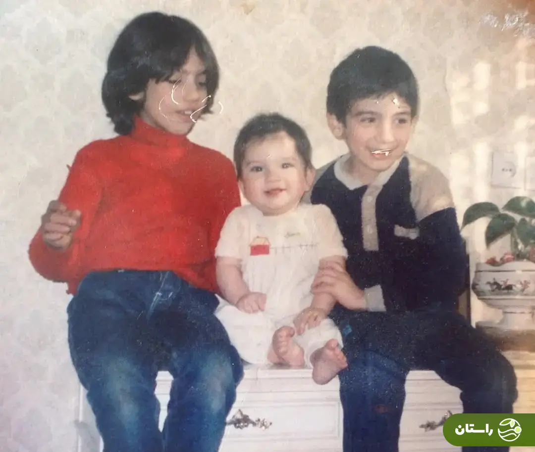 (عکس) متین ستوده در آغوش پدر، مادر و مادربزرگش؛ دهه ۶۰