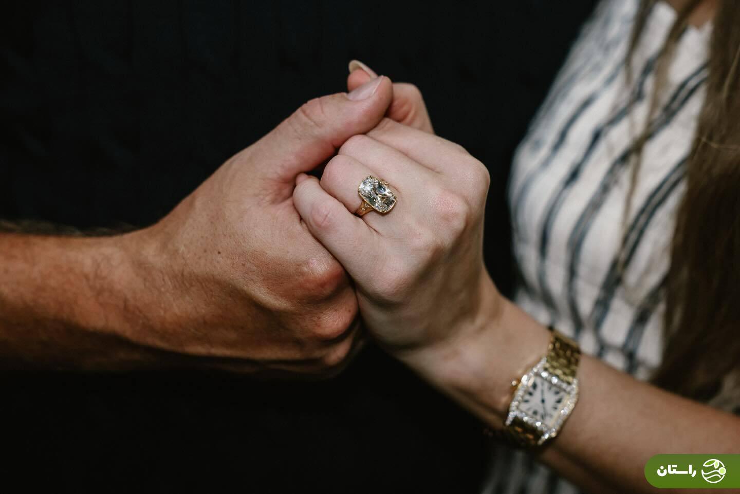 مشهورترین خواننده زن جهان ازدواج کرد + عکس حلقه نامزدی مشهورترین خواننده زن جهان ازدواج کرد + عکس حلقه نامزدی