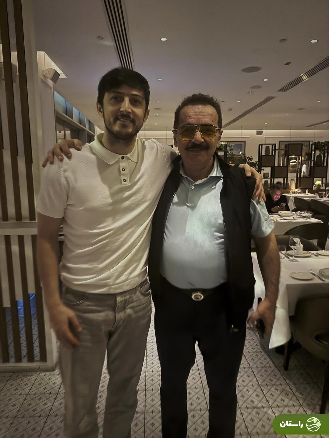 (عکس) ملاقات خبرساز سردار آزمون با مالک تراکتور و یک کامنت حاشیهساز (عکس) ملاقات خبرساز سردار آزمون با مالک تراکتور و یک کامنت حاشیهساز