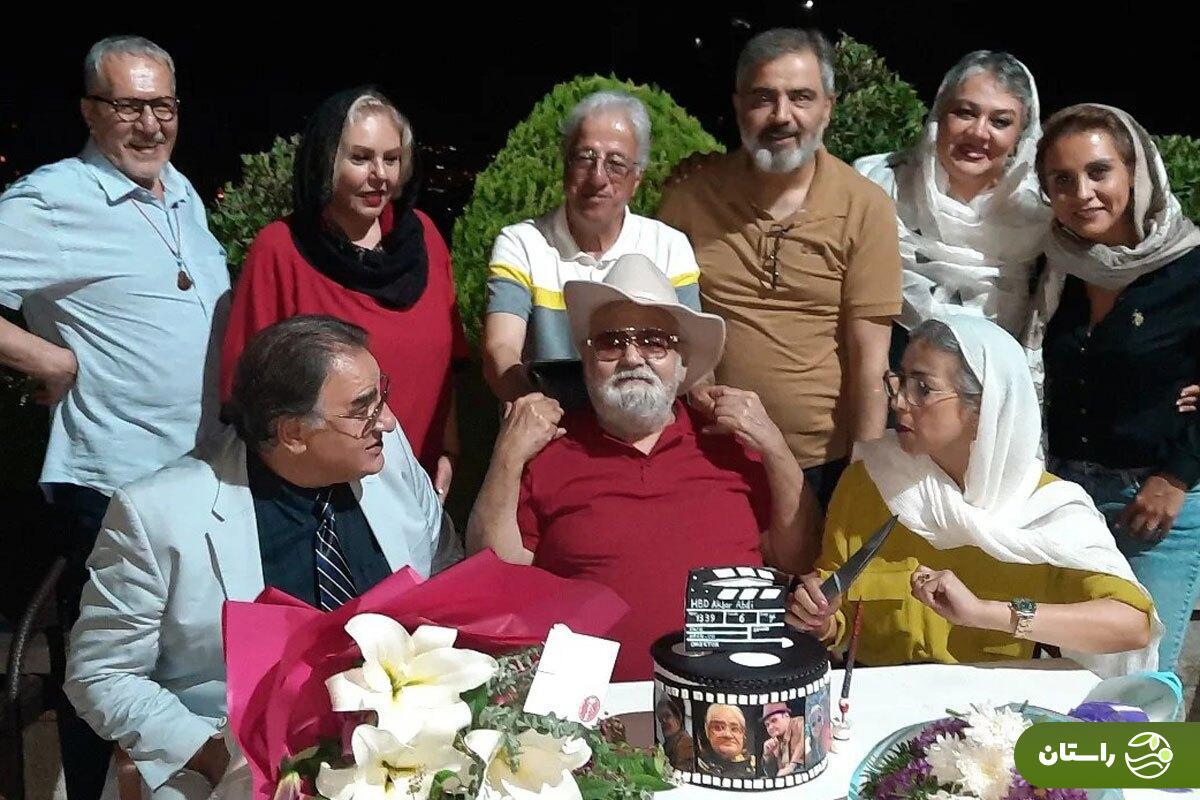 (ویدئو) جشن تولد ۶۵ سالگی اکبر عبدی با حضور علیرضا خمسه، گوهر خیراندیش
