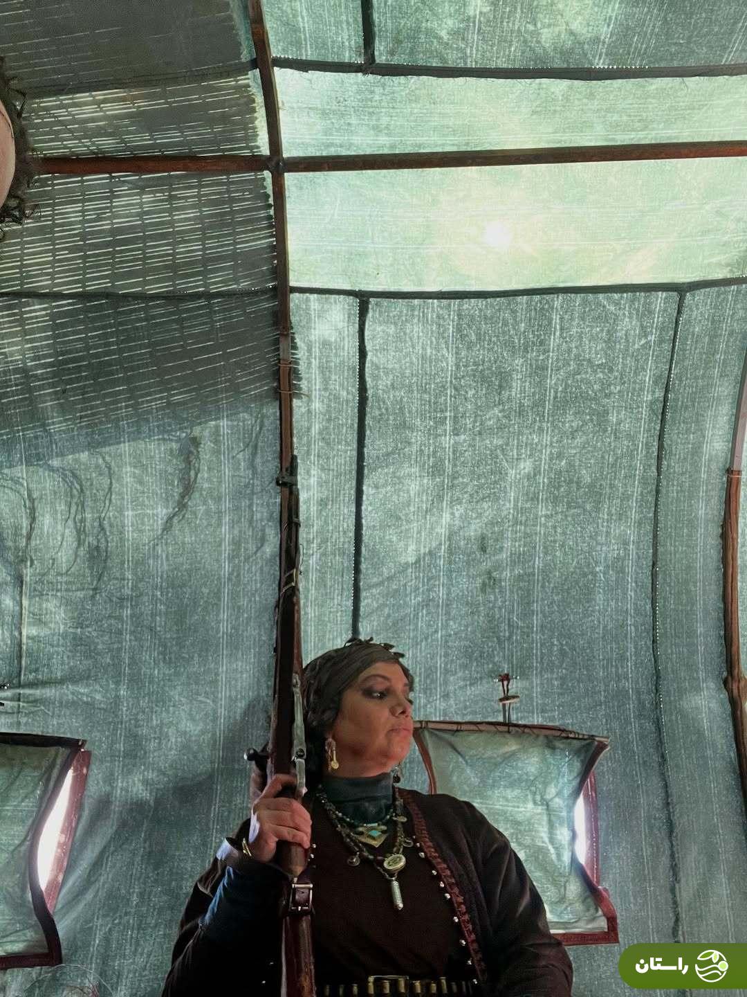 عکس‌های پشت صحنه و دلنوشته الهام پاوه نژاد پس از پایان سریال «شکارگاه»