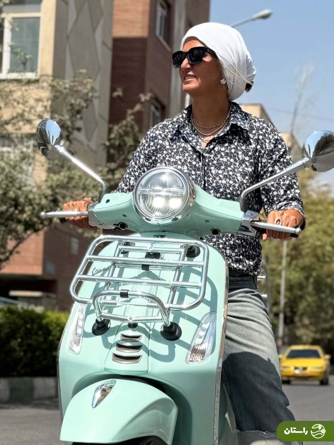 (تصاویر) موتورسواری رویا جاویدنیا بازیگر ۶۰ ساله سینما