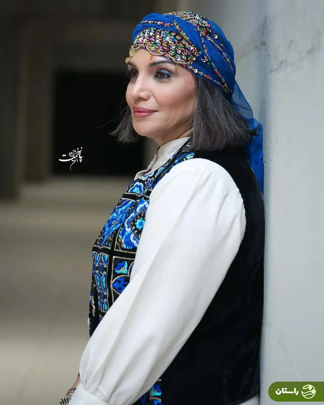 (تصاویر) الهام پاوه نژاد و استایل هنری‌اش در مراسم فرهنگی