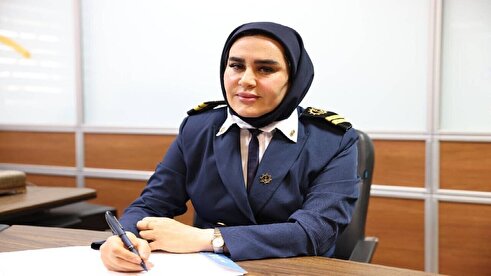 زن جوان خوزستانی افسر دوم شناور‌های سه هزار تن دریایی شد | نادیا جابری کیست؟