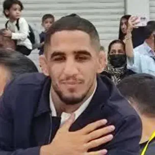 (تصاویر) استقبال تاریخی از رحمان عموزاد در خلیل شهر مازندران؛ رقص رحمان با پدرش