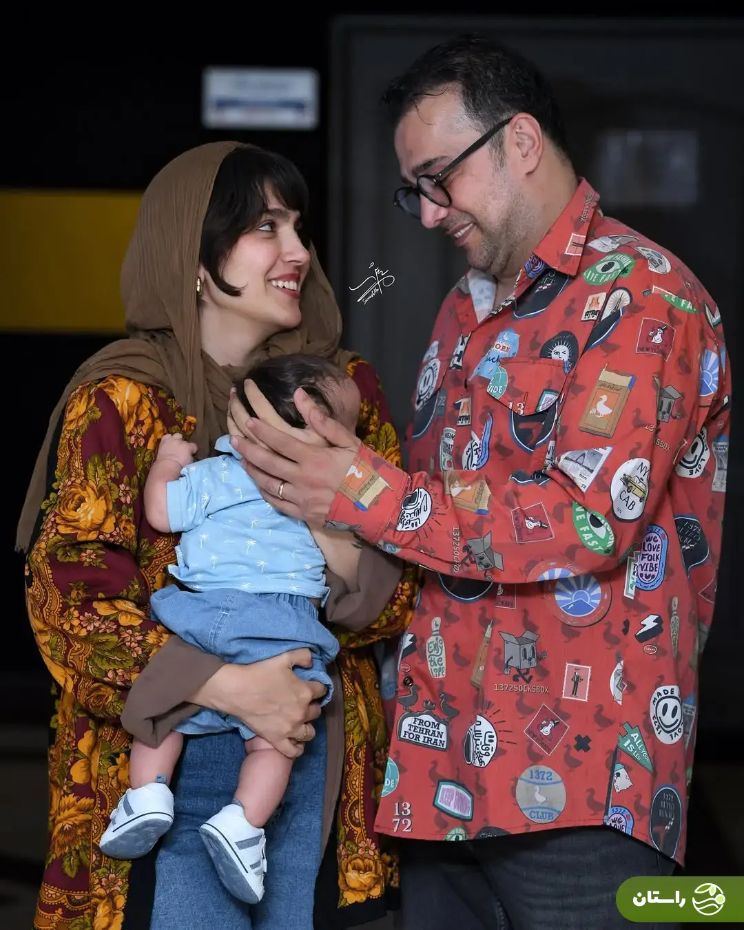 تصاویر جدید سپند امیرسلیمانی در کنار همسرش مونا کرمی و فرزندشان