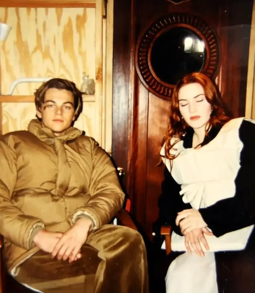 (عکس) تونل زمان:ظاهر جالب «رُز و جک» در پشت صحنه فیلم تایتانیک (عکس) تونل زمان:ظاهر جالب «رُز و جک» در پشت صحنه فیلم تایتانیک