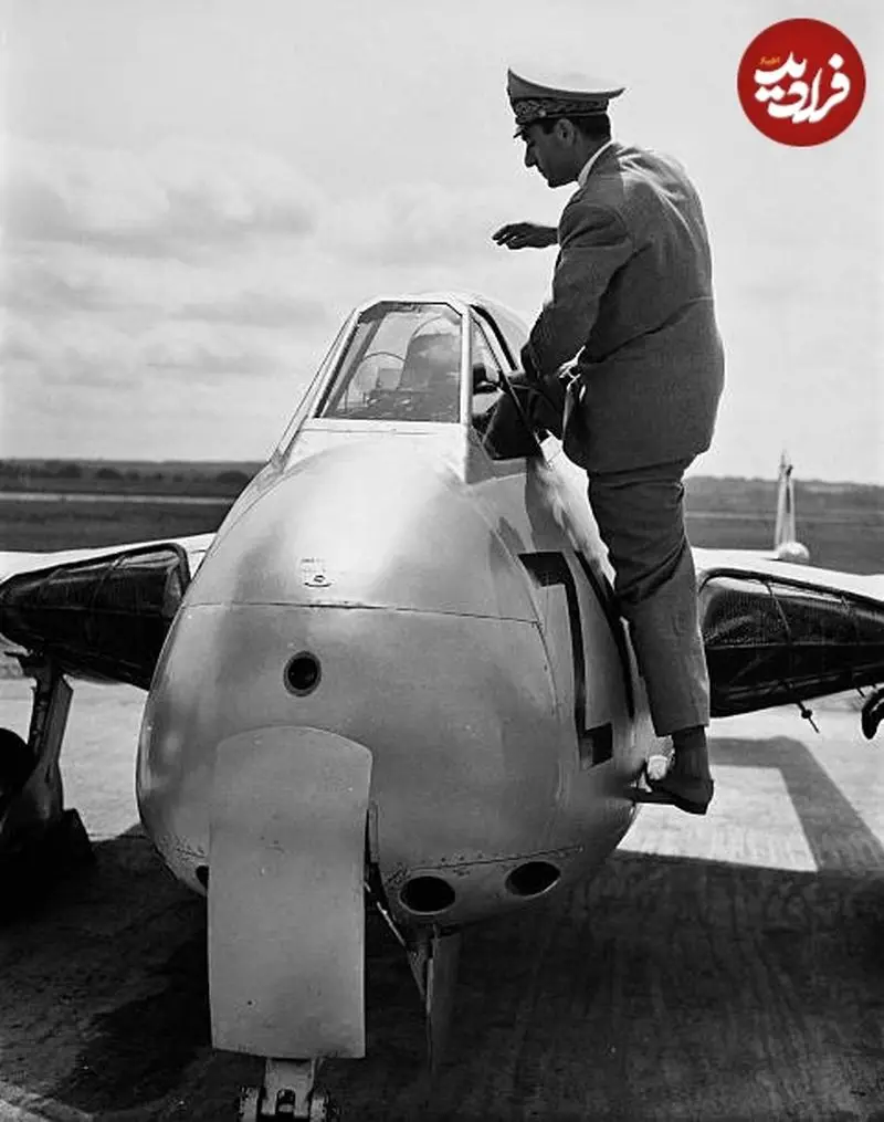 عکس | تونل زمان؛ محمدرضا پهلوی درحال تست یک جنگنده عجیب در سال ۱۳۲۷