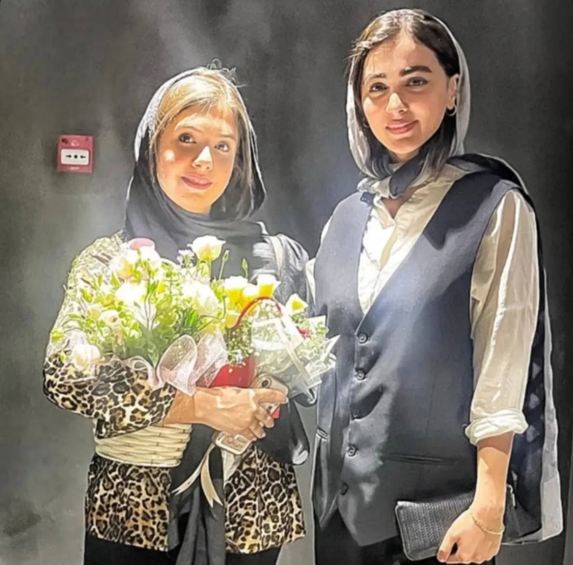 عکس یادگاری سونیا حسینی نیکایِ سریال پایتخت و نفس بازغی عکس یادگاری سونیا حسینی نیکایِ سریال پایتخت و نفس بازغی