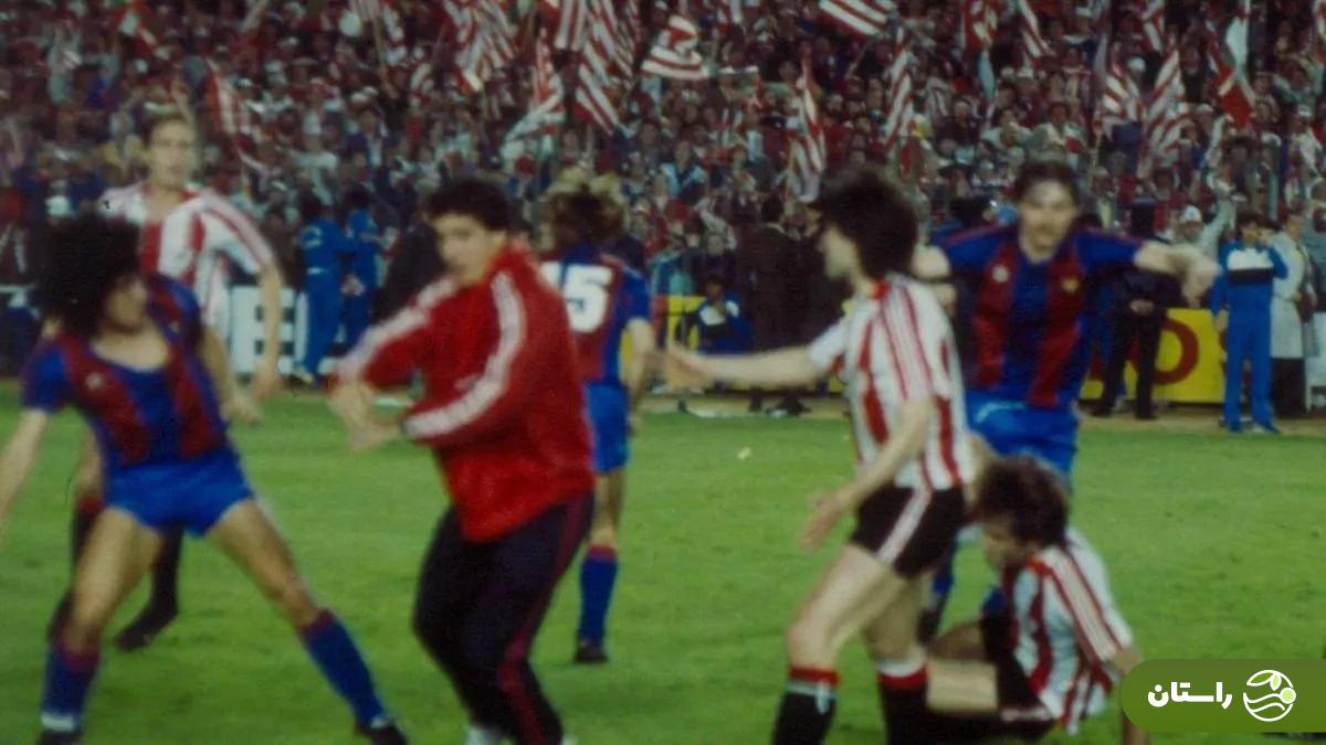 (عکس) پیراهن جنجالی مارادونا در نبرد خونین فینال ۱۹۸۴ به حراج گذاشته می‌شود