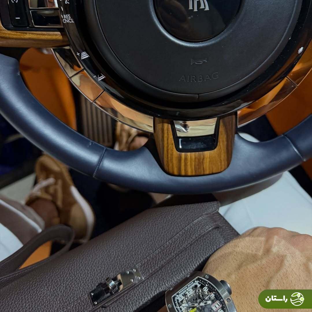 تصاویر جدید محمدرضا گلزار با ماشین و ساعت لوکسش وایرال شد