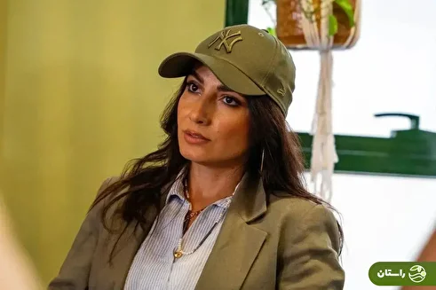 (تصاویر) تیپ سمیرا حسن‌پور با کلاه کپ در کنار استخر؛ دلنوشته‌ای برای پاییز