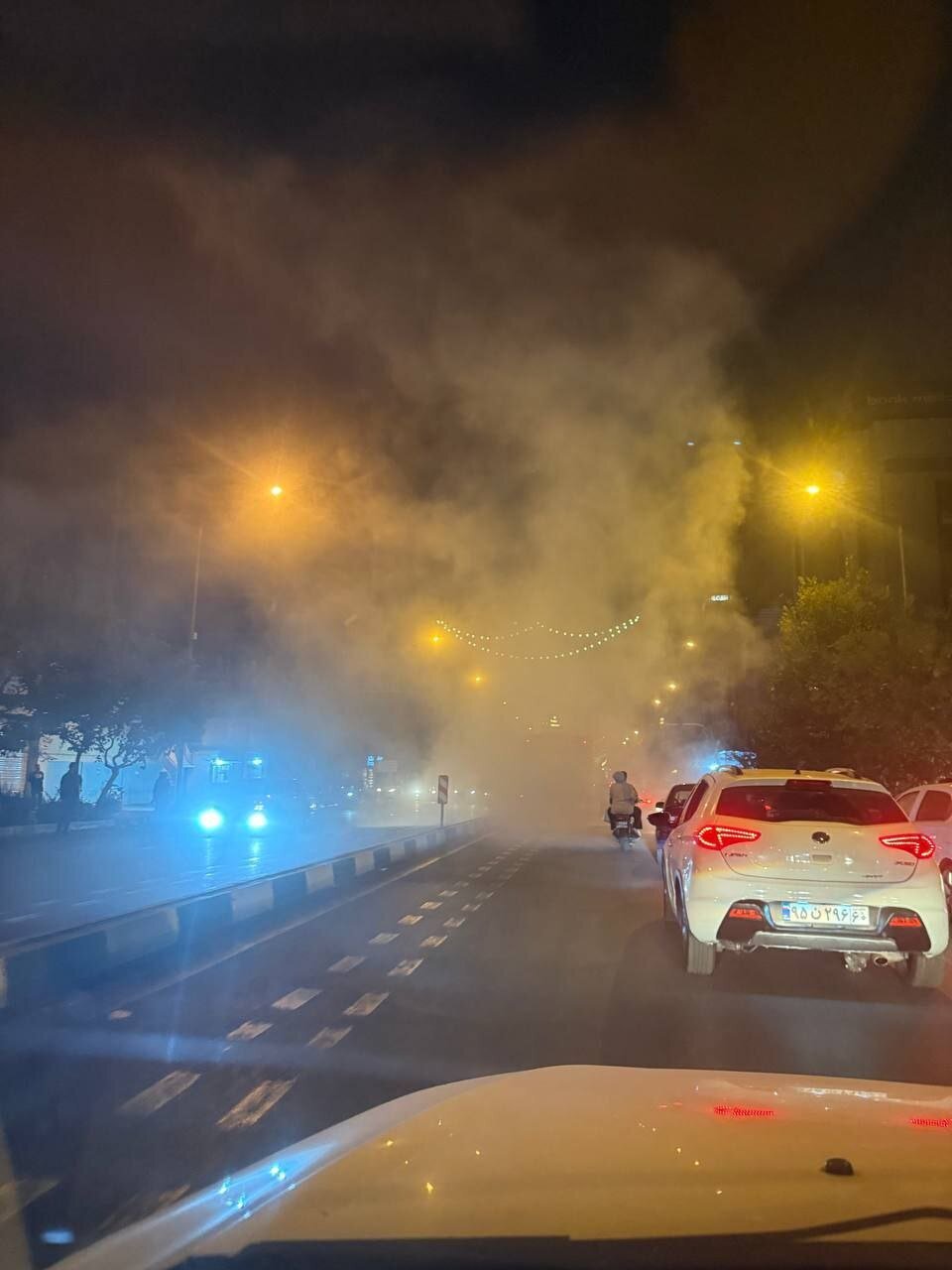 ماجرای دود غلیظ در خیابان انقلاب تهران چه بود؟ ماجرای دود غلیظ در خیابان انقلاب تهران چه بود؟