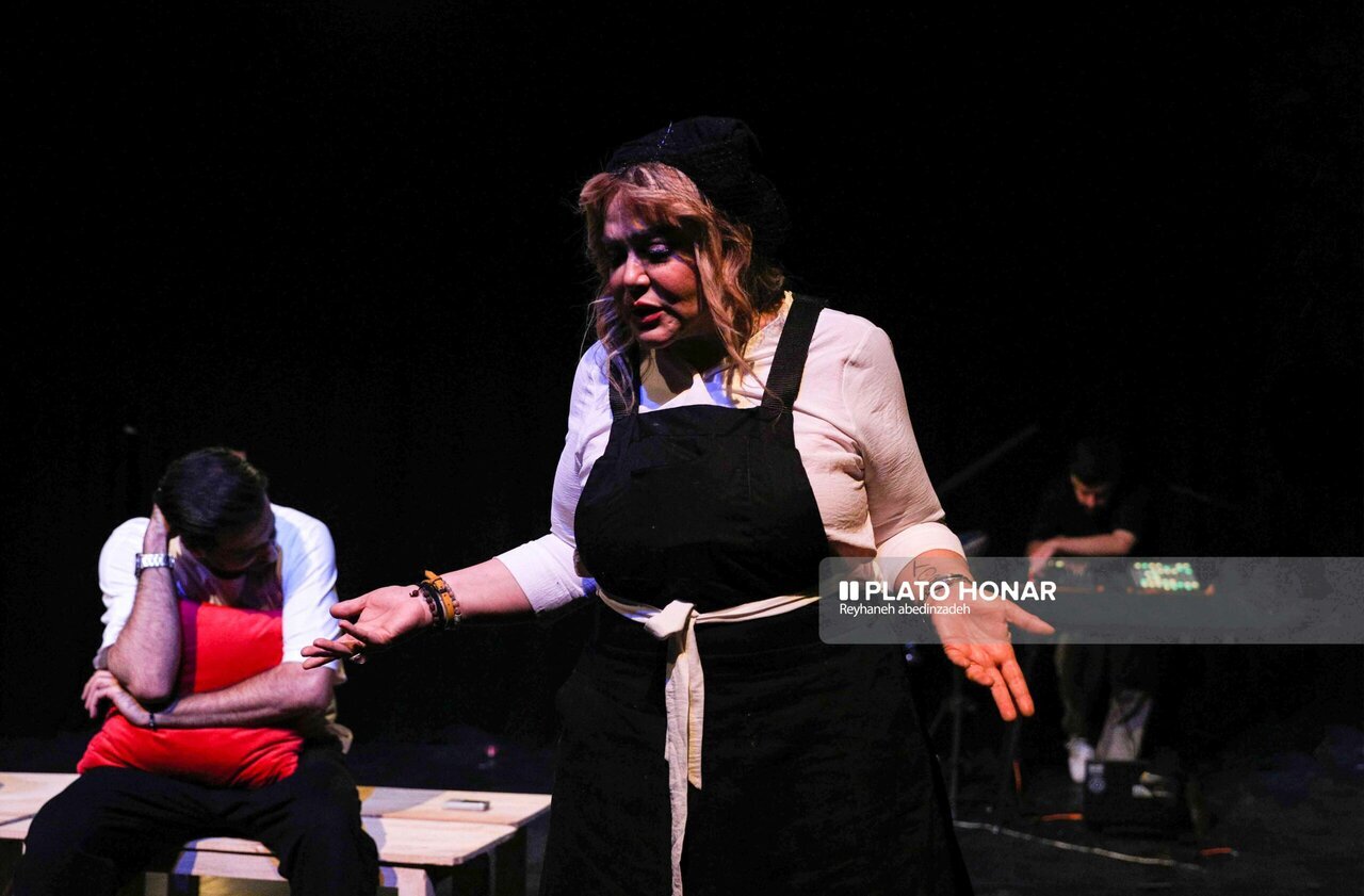 تصاویر | بهاره رهنما در نمایش «یازده: یازده» تصاویر | بهاره رهنما در نمایش «یازده: یازده»