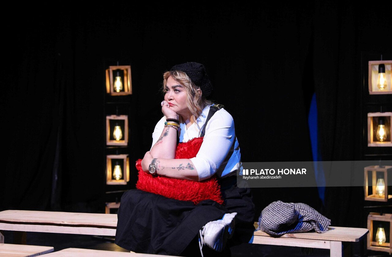 تصاویر | بهاره رهنما در نمایش «یازده: یازده» تصاویر | بهاره رهنما در نمایش «یازده: یازده»