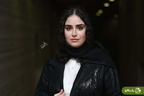 (عکس) هانیه غلامی و مادرش در اکران «مجنون»