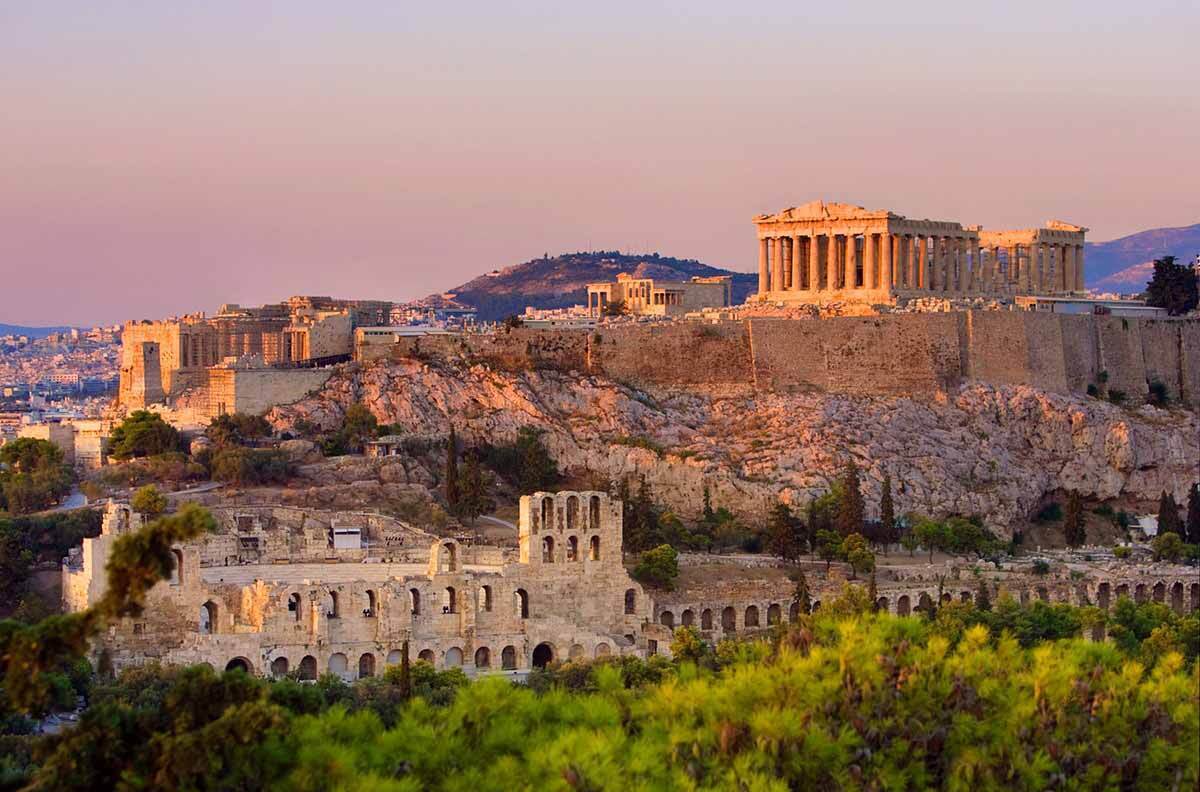 (عکس) دیوارنوشته غم‌انگیز یک مهاجر ایرانی در آتن