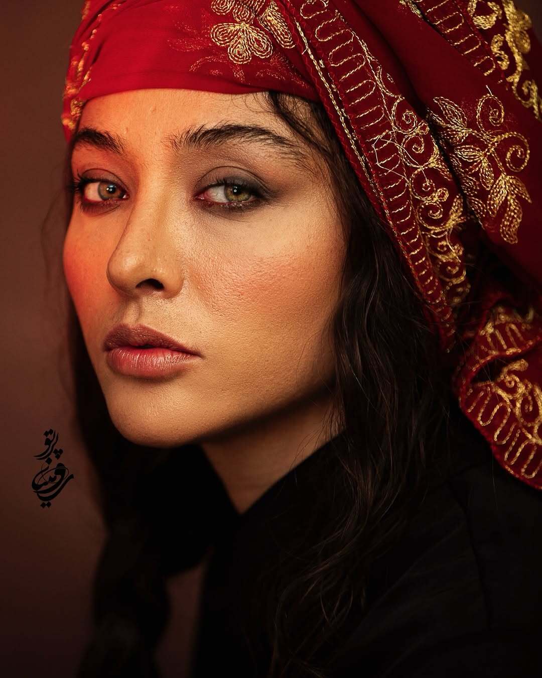 (تصاویر) پرتره‌های جذاب آناهیتا درگاهی با میکاپ جدید