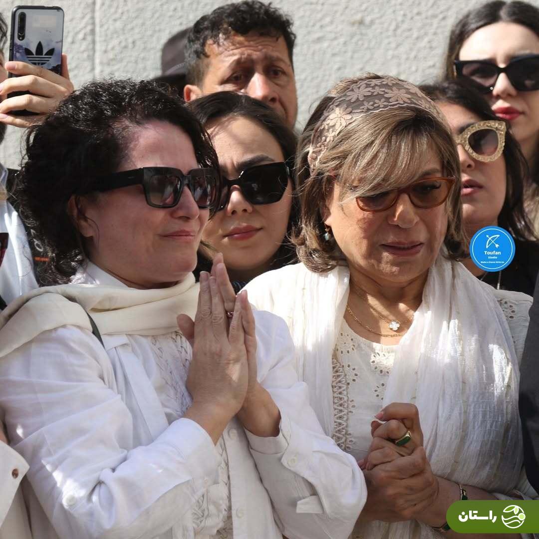 (تصاویر) حضور هنرمندان در تشییع پیکر ناصر تقوایی (تصاویر) حضور هنرمندان در تشییع پیکر ناصر تقوایی