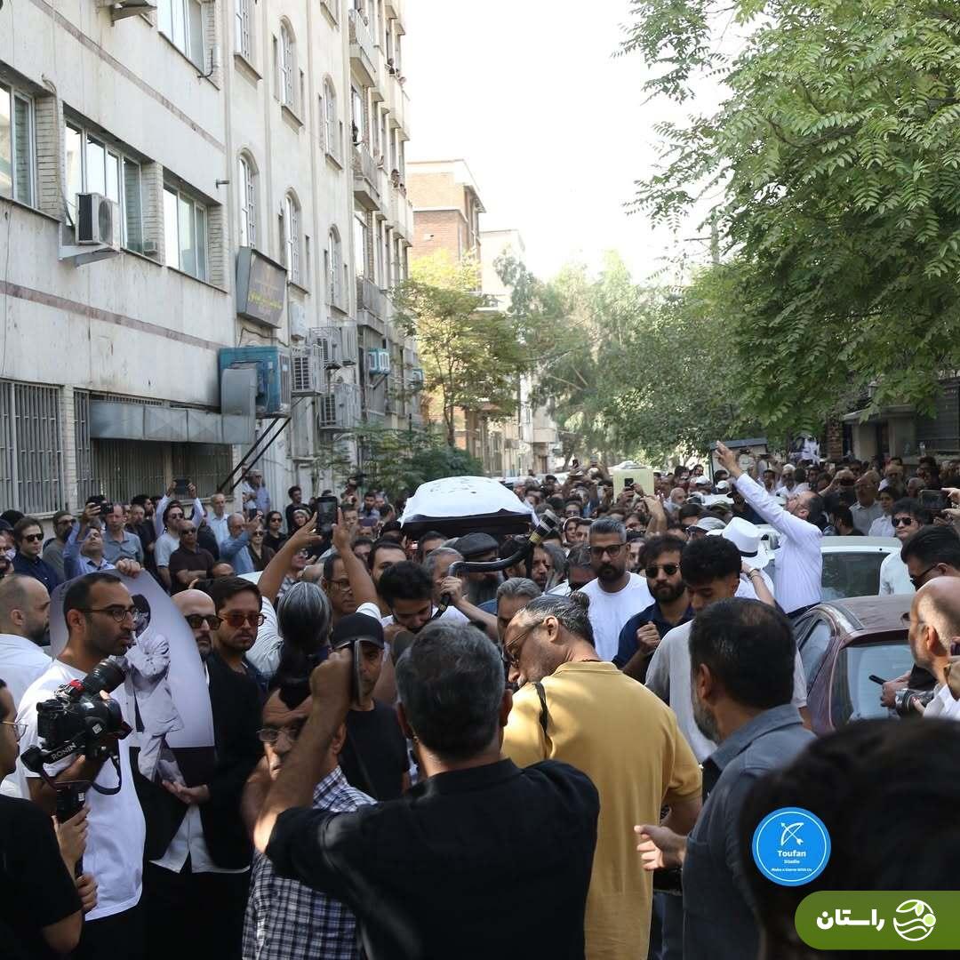 (تصاویر) حضور هنرمندان در تشییع پیکر ناصر تقوایی (تصاویر) حضور هنرمندان در تشییع پیکر ناصر تقوایی