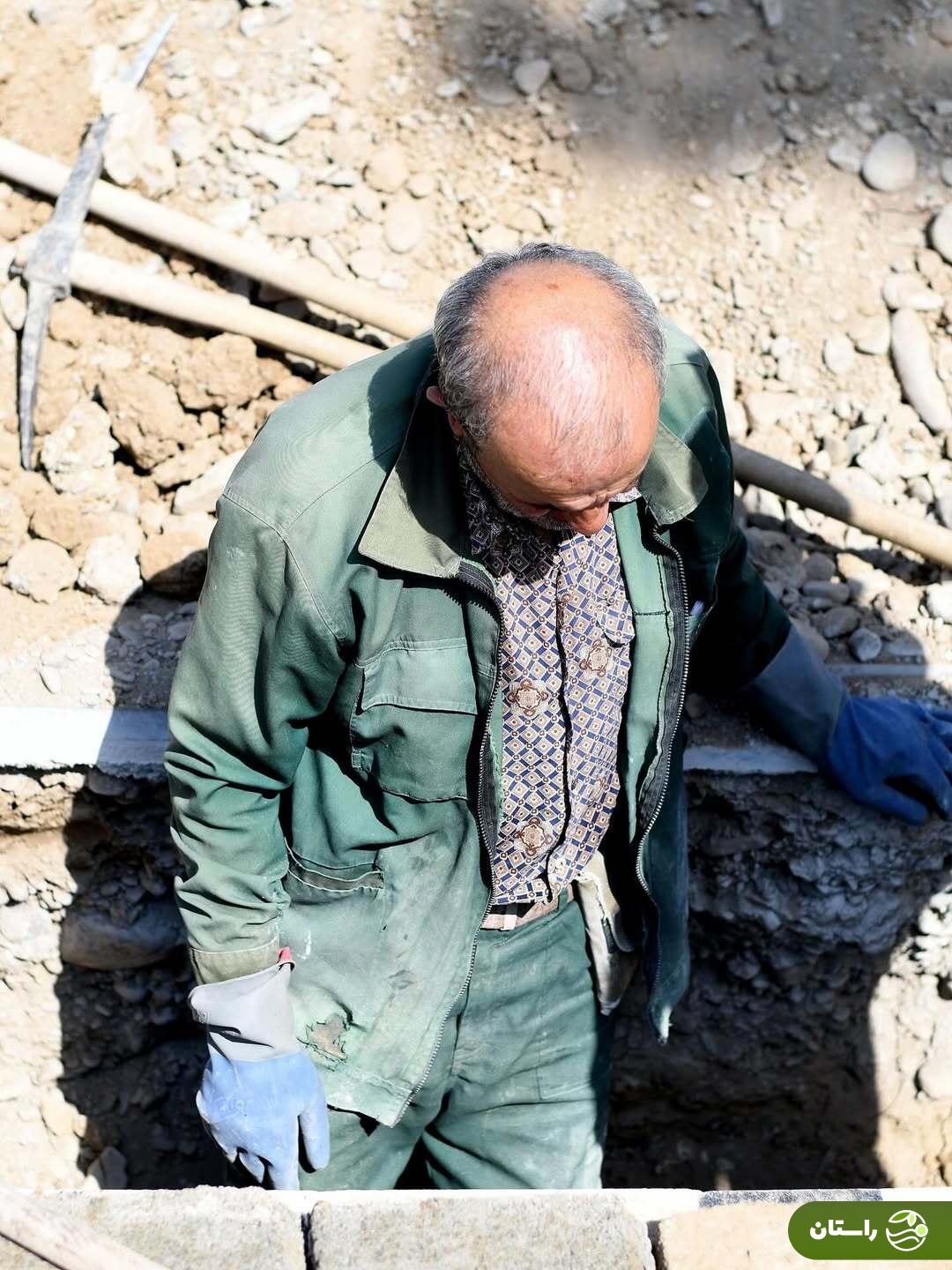 (تصاویر) خاکسپاری ناصر تقوایی در امام‌زاده طاهر کرج با حضور گسترده مردم و هنرمندان