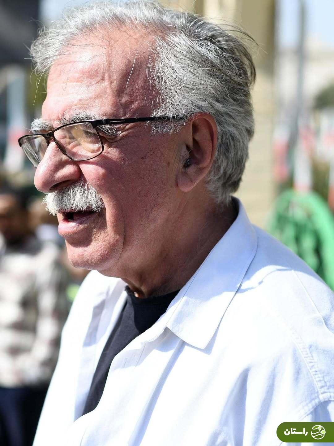 (تصاویر) خاکسپاری ناصر تقوایی در امام‌زاده طاهر کرج با حضور گسترده مردم و هنرمندان