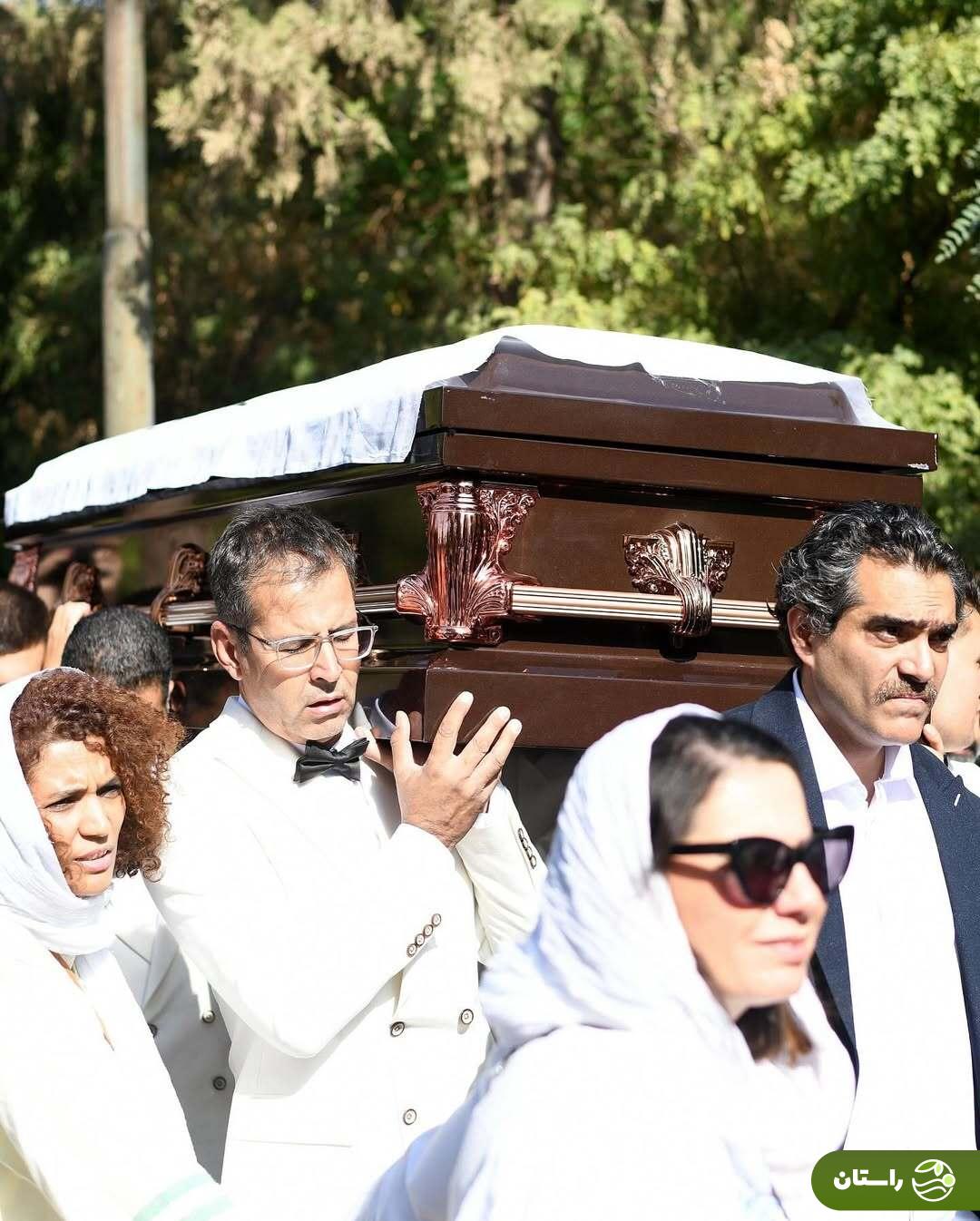 (تصاویر) خاکسپاری ناصر تقوایی در امام‌زاده طاهر کرج با حضور گسترده مردم و هنرمندان