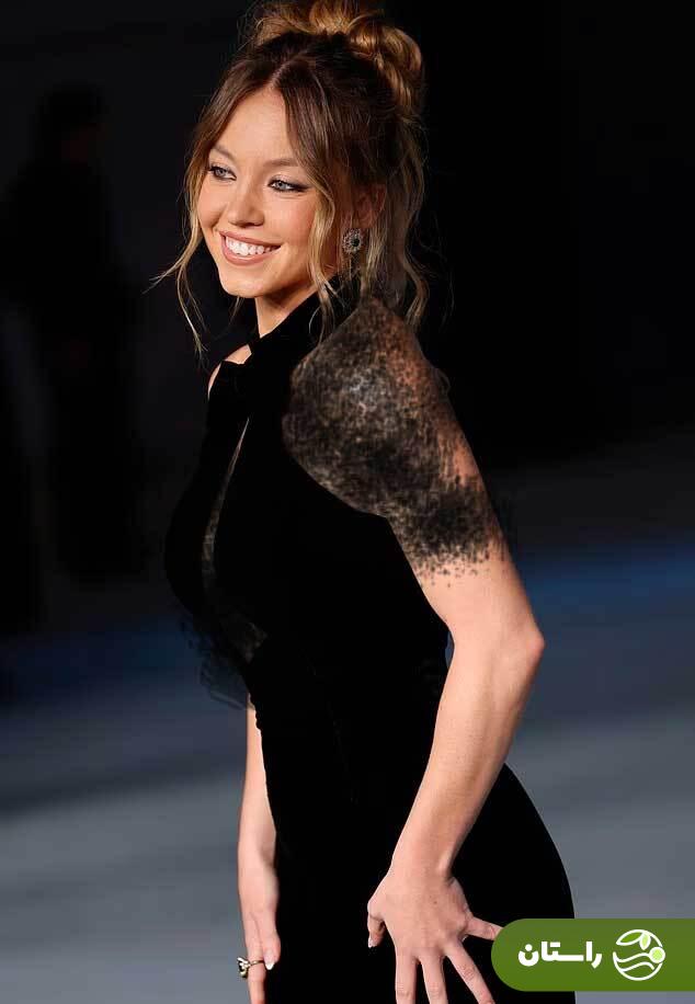 (تصاویر) سیدنی سوئینی اینبار در جشن موزه آکادمی درخشید (تصاویر) سیدنی سوئینی اینبار در جشن موزه آکادمی درخشید