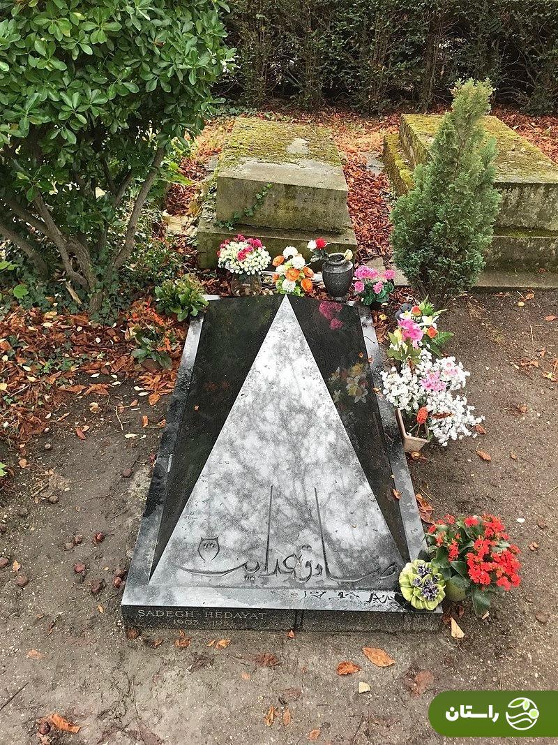 تونل زمان؛ تصاویر کمتر دیده شده از صادق هدایت پس از خودکشی در سال ۱۳۳۰ تونل زمان؛ تصاویر کمتر دیده شده از صادق هدایت پس از خودکشی در سال ۱۳۳۰