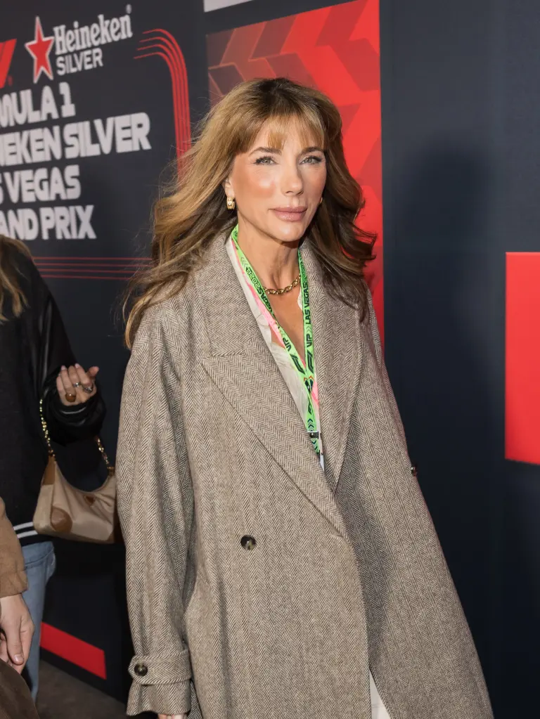 نظریه جنجالی همسر سیلوستر استالونه درباره علت شیوع فرزندان ترنس در هالیوود: «نکند چیزی در آب هالیوود ریخته‌اند؟»