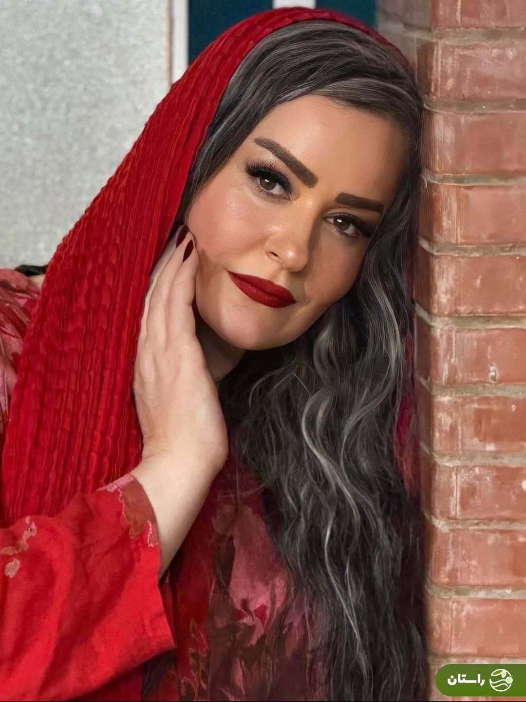 (تصاویر) استایل خاص و شیک نعیمه نظام دوست با پیراهن قرمز
