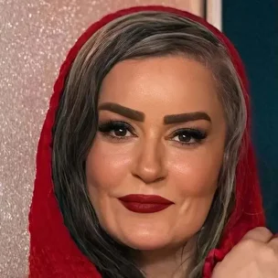 (تصاویر) استایل خاص و شیک نعیمه نظام دوست با پیراهن قرمز