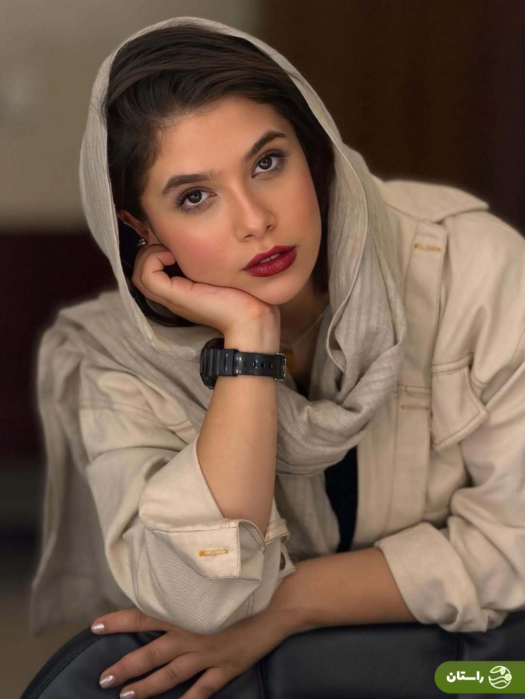 تصاویر مادر دختری نفس بازغی و مستانه مهاجر در کنسرت سهراب پاکزاد