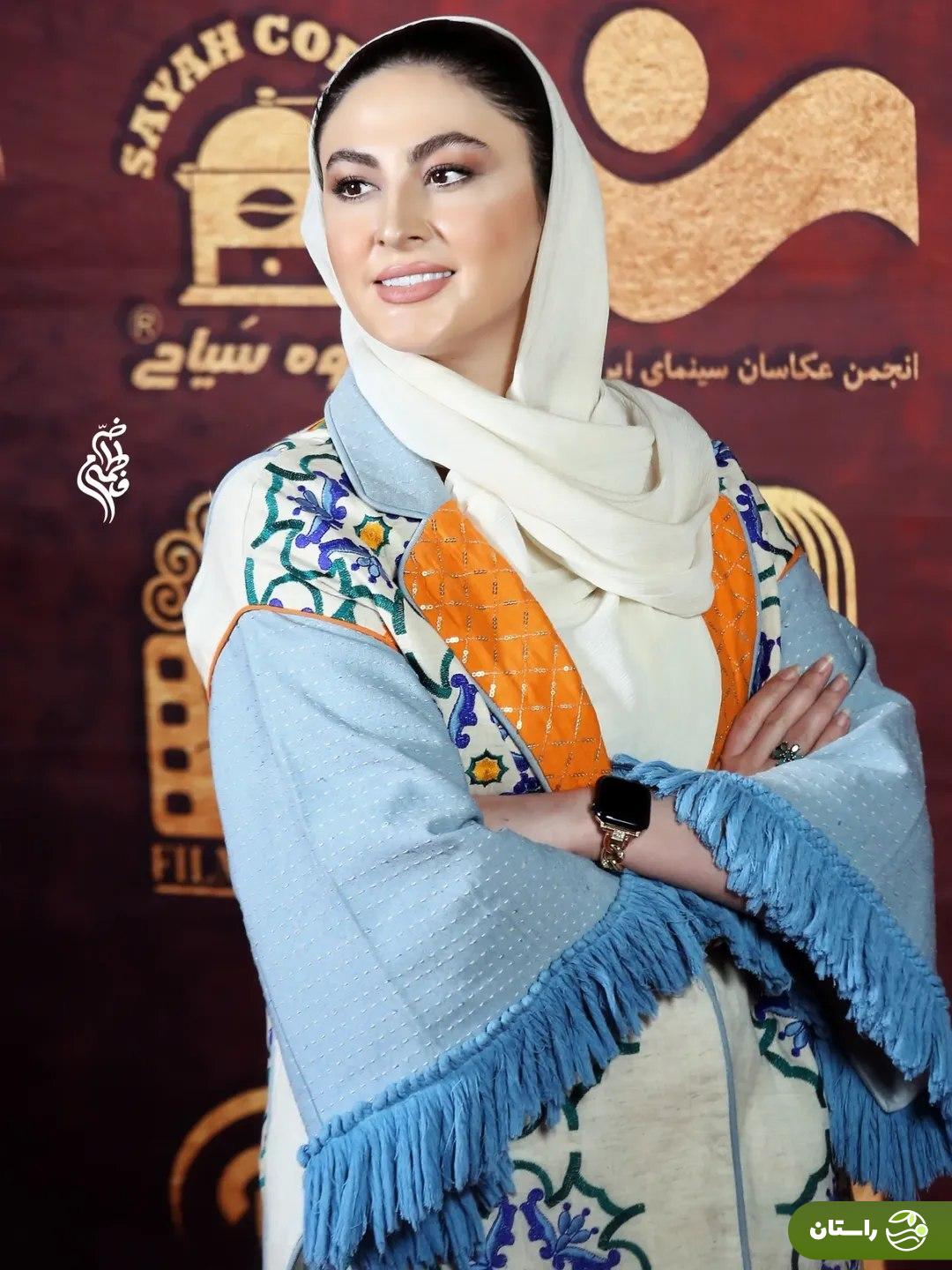 (تصاویر) تیپ آبی مریم مومن در جشن عکاسان سینما ایران در موزه سینما