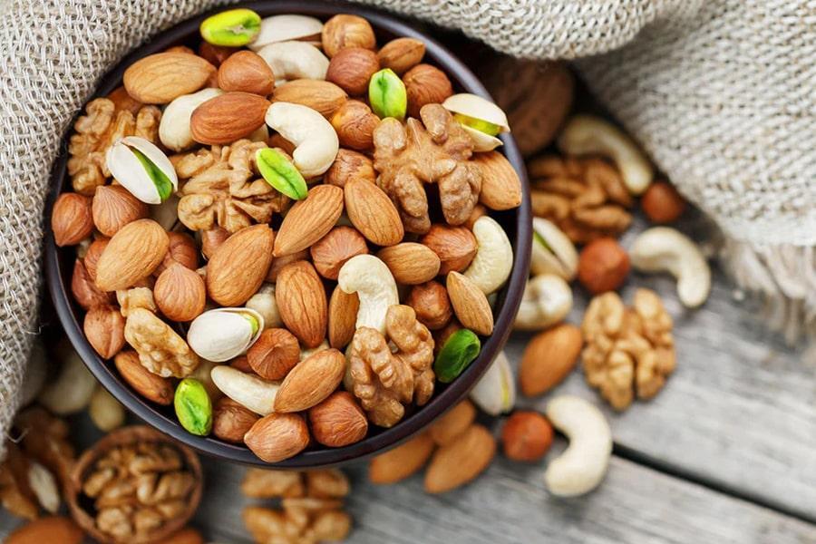 10 فایده باورنکردنی خوردن روزانه مغزها (بادام، گردو، پسته...) 10 فایده باورنکردنی خوردن روزانه مغزها (بادام، گردو، پسته...)