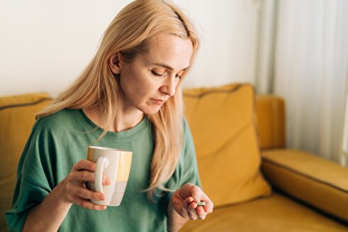 بهترین دارو برای استرس و افسردگی | چه قرصی بی خیال و ضد استرس است؟