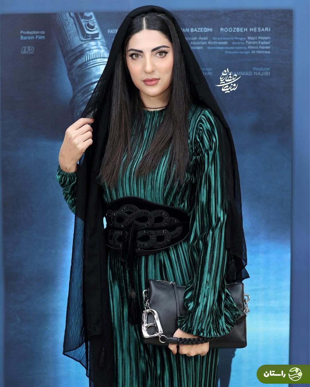 (تصاویر) تیپ سبز و مشکی هلیا امامی در اکران سینمایی؛ بازیگر، عاشق میکاپ جدیدش شد! (تصاویر) تیپ سبز و مشکی هلیا امامی در اکران سینمایی؛ بازیگر، عاشق میکاپ جدیدش شد!