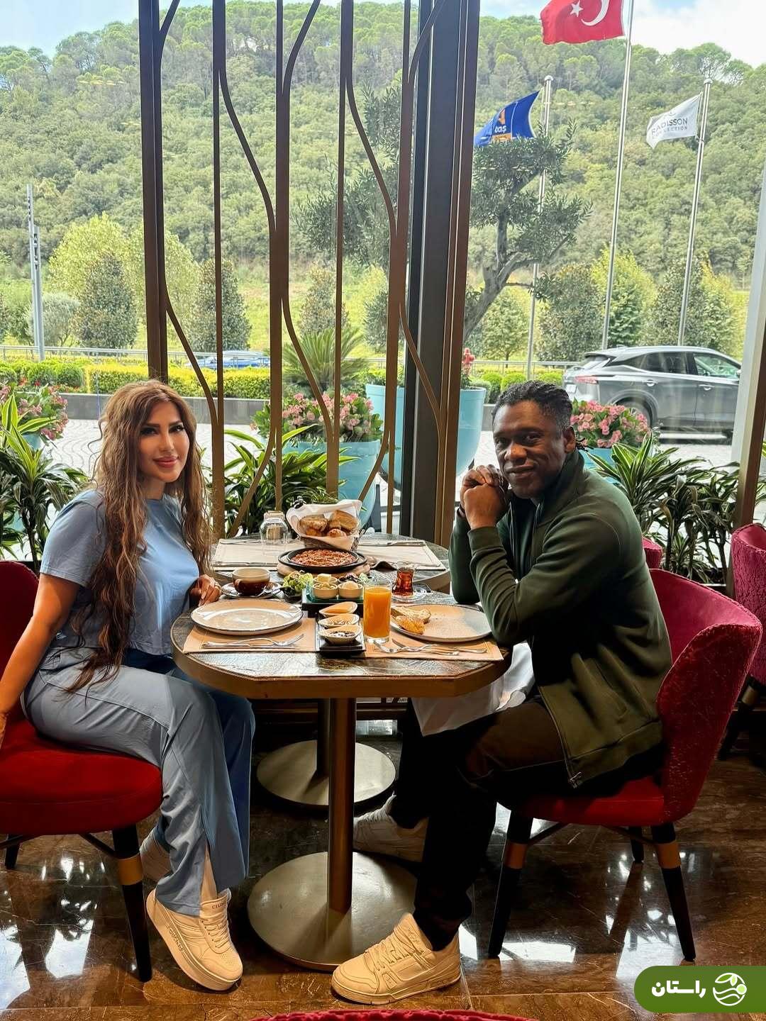 (عکس) سیدورف و همسرش سوفیا مکرمتی در استانبول