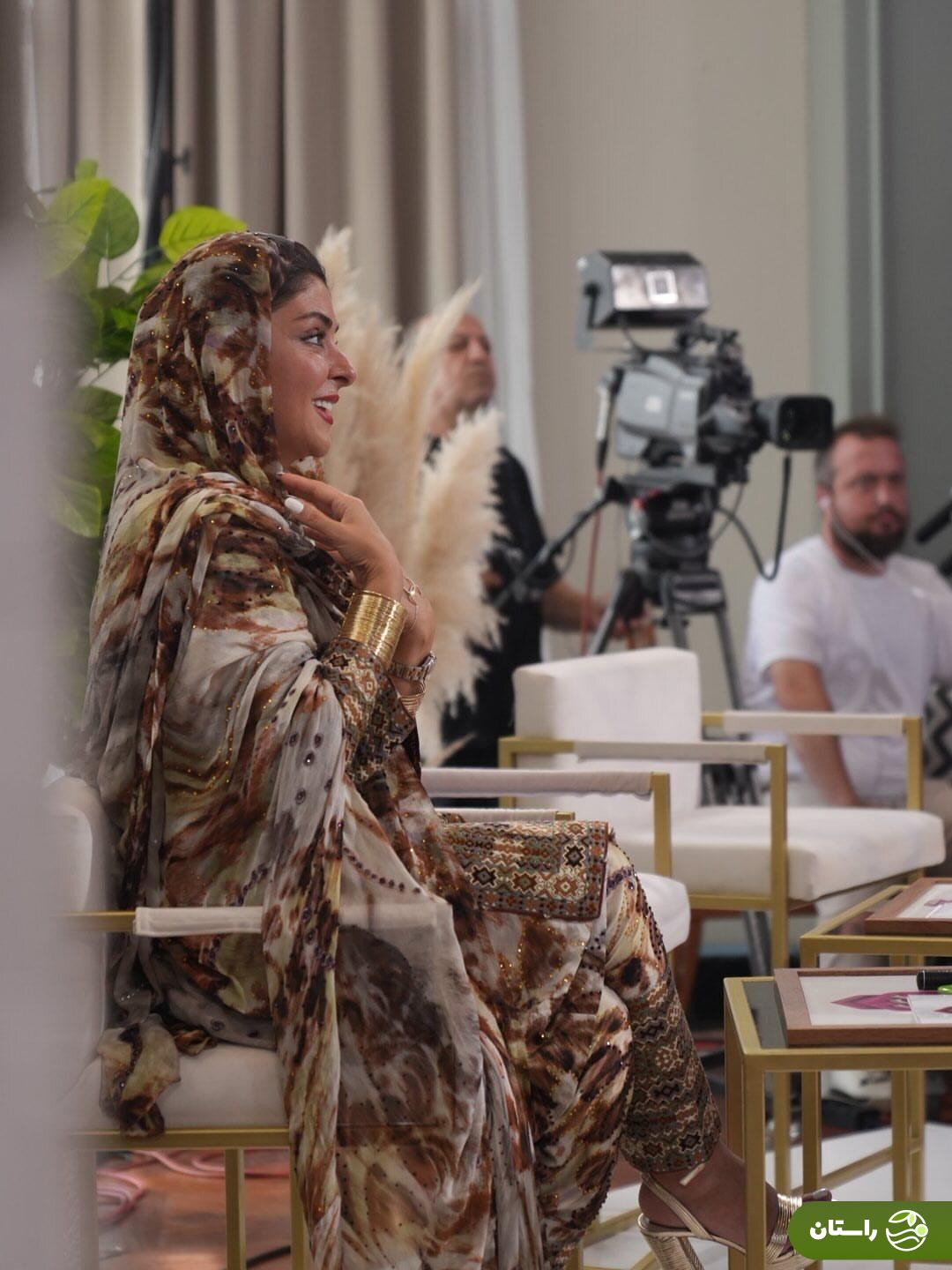 (تصاویر) استایل بلوچی «شیرین مقدم» داور برنامه «زن روز» مهناز افشار (تصاویر) استایل بلوچی «شیرین مقدم» داور برنامه «زن روز» مهناز افشار