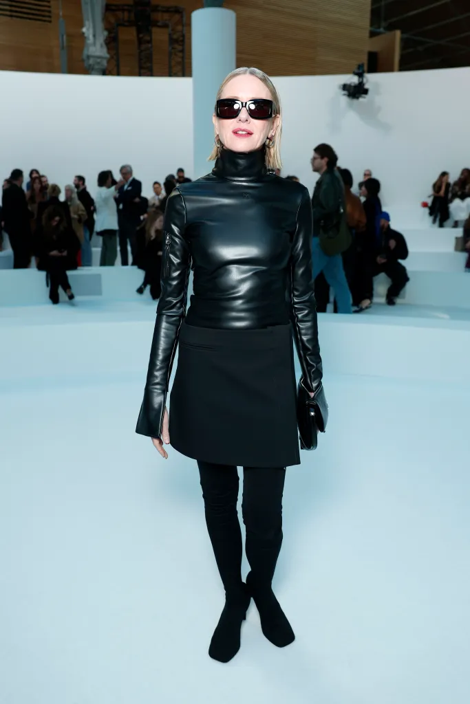 (تصاویر) همه افراد مشهور در هفته مد پاریس بهار ۲۰۲۶: از جانی دپ تا آیشواریا