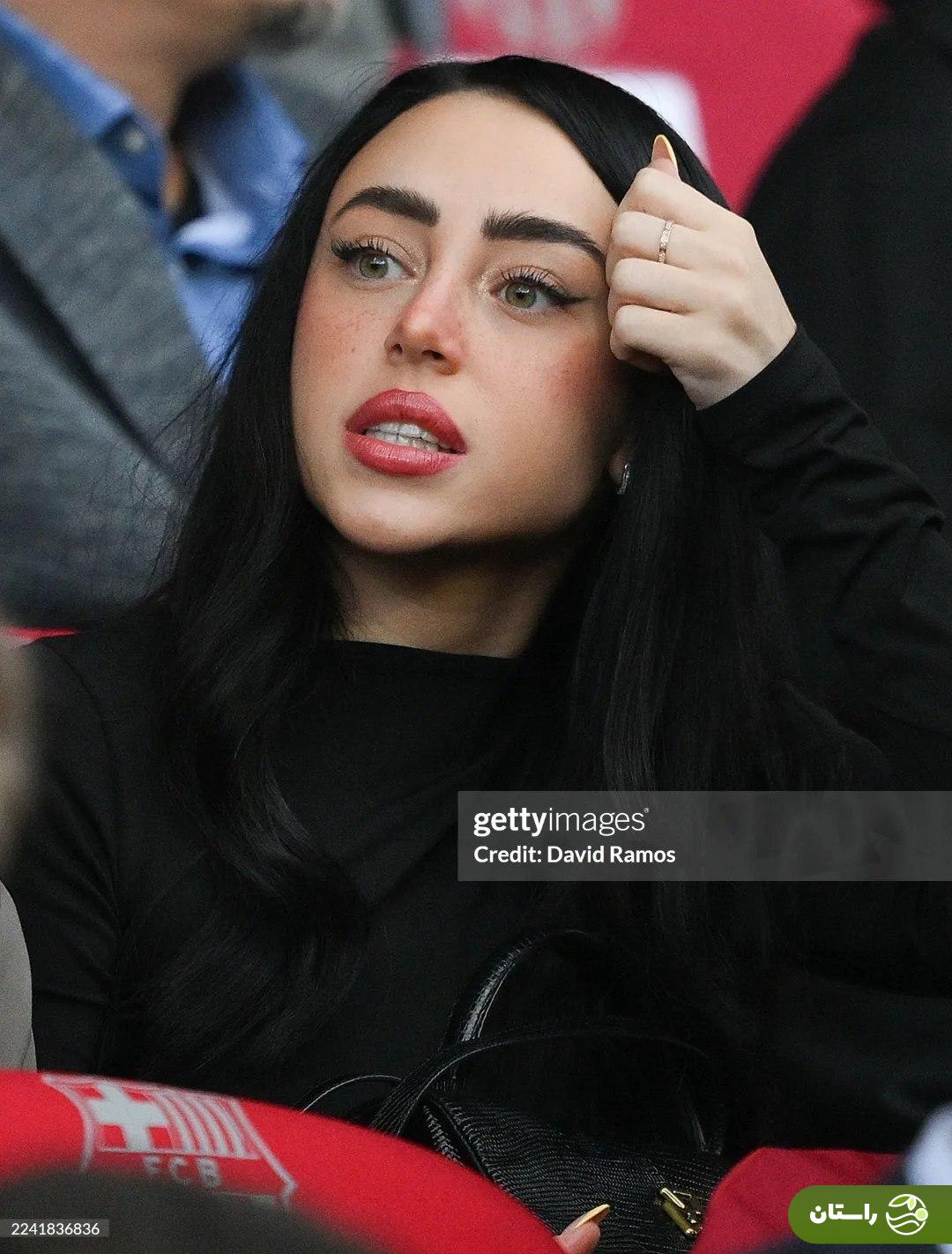 (تصاویر) حضور نیکی نیکول، دوست دختر یامال روی نیکت بارسلونا؛ خوش و بش با فلیک (تصاویر) حضور نیکی نیکول، دوست دختر یامال روی نیکت بارسلونا؛ خوش و بش با فلیک