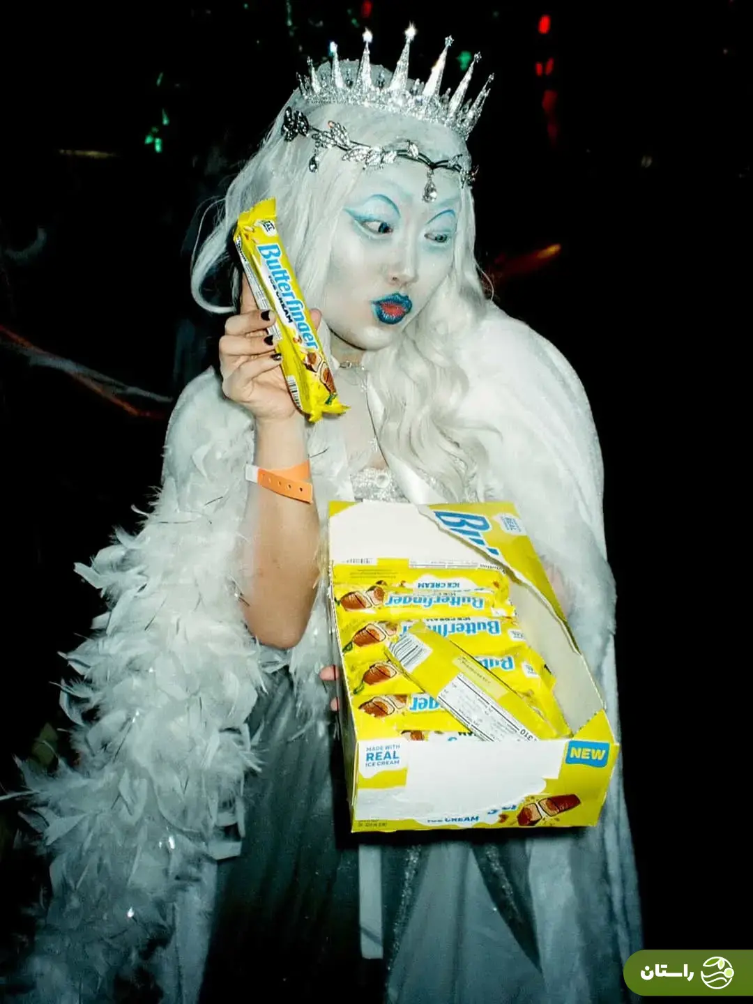 تصاویری از لباس‌ها و گریم عجیب و غریب سلبریتی‌ها در مهمانی هالووین هایدی کلوم