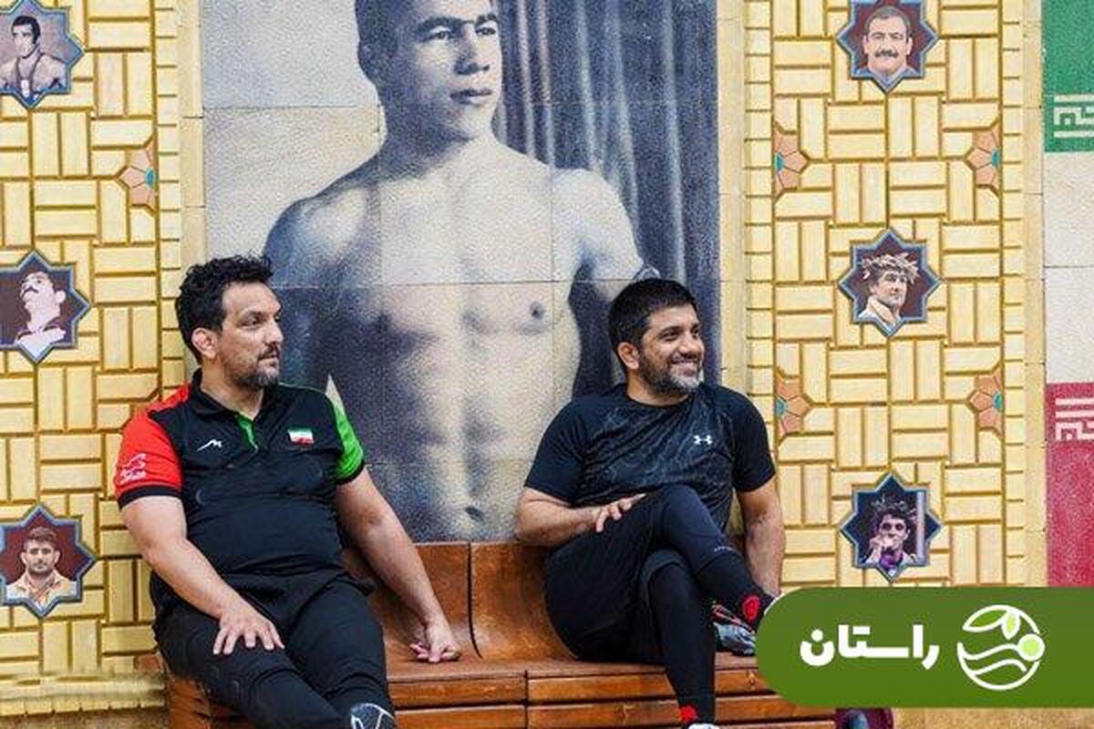 عکس زیرخاکی از علیرضا دبیر و پژمان درستکار با کت و شلوار گشاد