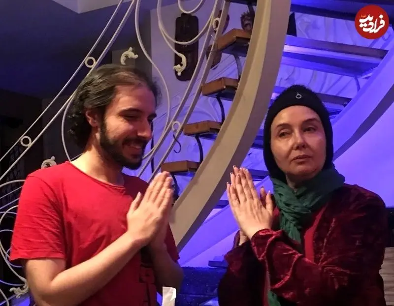 (عکس) «پسر زلیخا» در حال بوسیدن پیشانی مادرش؛ ۱۴ سال بعد از سریال یوسف